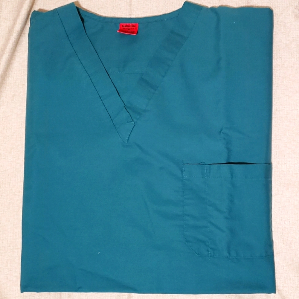 Mens XL Scrub Top